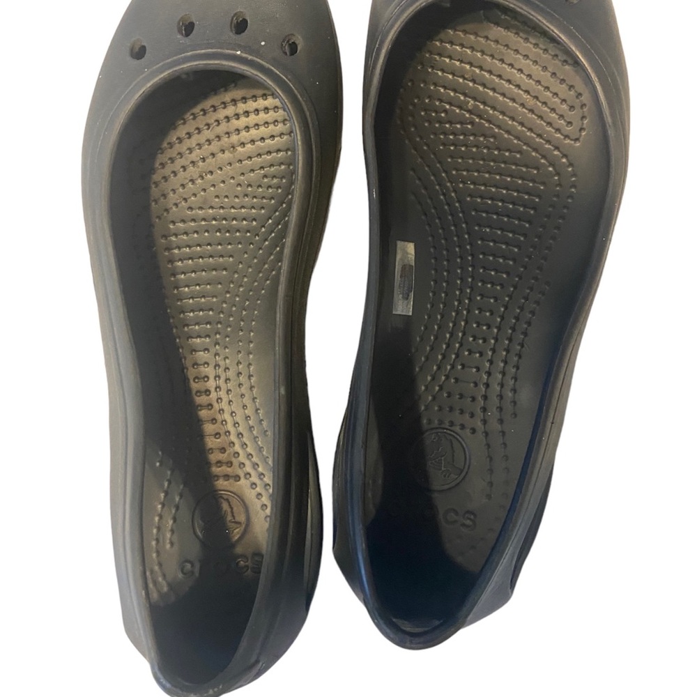 Women’s flats Crocs 8M waterproof